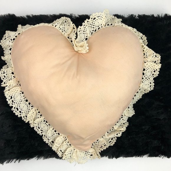 Vintage (85) Cathy Needlecraft Hand Embroidered Pink Heart Cottagecore Country - Picture 2 of 8